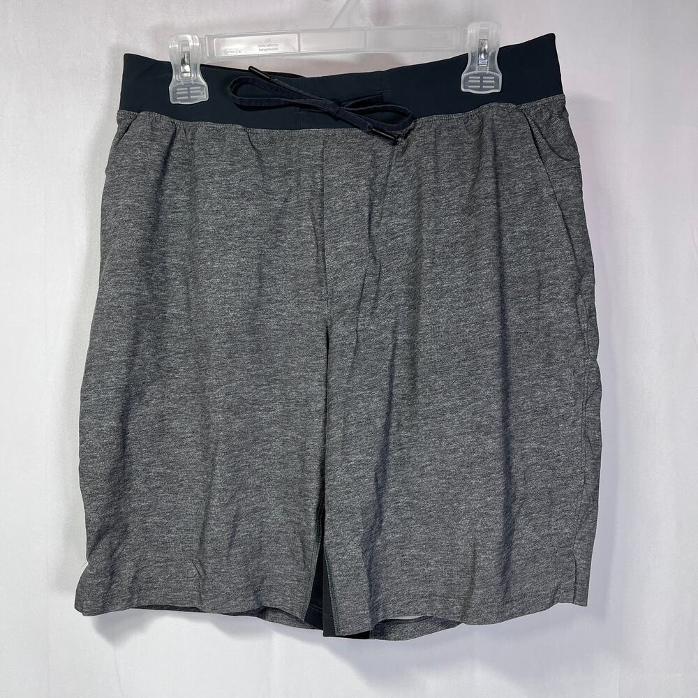 L🍋 Mens Lululemon T.H.E. Short 9" *Liner Cubed Ice‎ Grey Black EUC